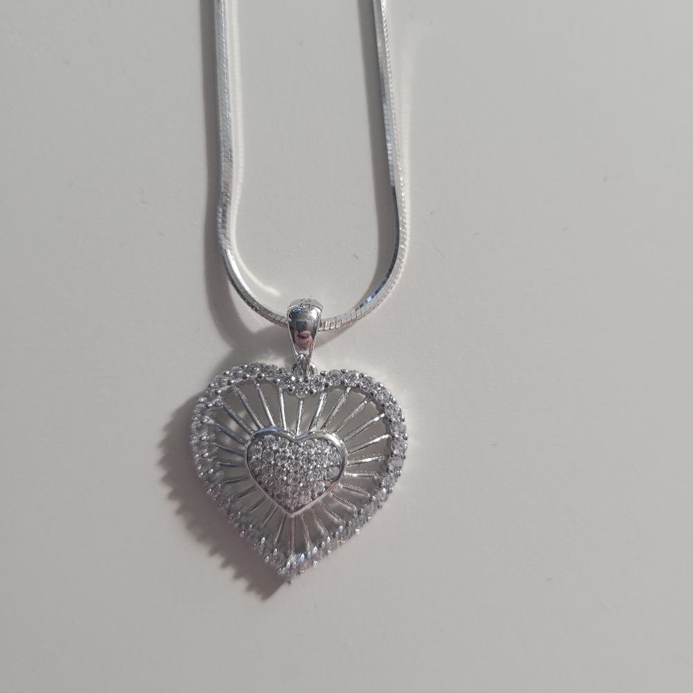 Necklace - Picture 3 of 4